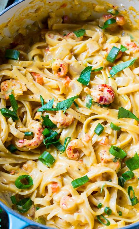 Crawfish Fettuccine - Spicy Southern Kitchen Crawfish Fettuccine, Crawfish Pasta, Fettuccine Recipes, Crawfish Recipes, Hp Sauce, Mardi Gras Food, Cajun Dishes, Cajun Cooking, Creole Recipes