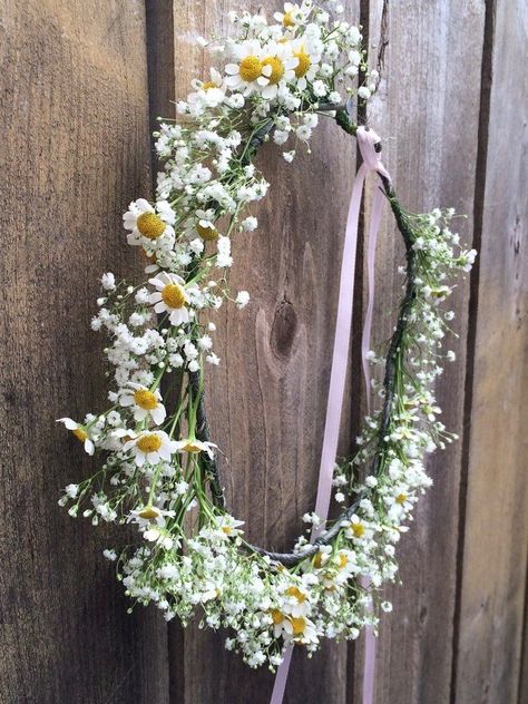 Flower Crown Bar, Baby Breath Flower Crown, Daisy Crown, Wedding Flower Guide, Bridal Flower Crown, Flower Girl Headbands, Flower Guide, Flower Crown Wedding, Flower Crowns