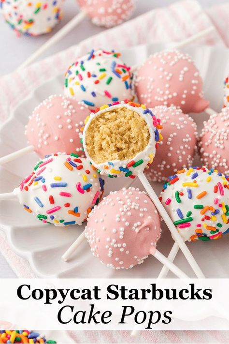 Move over Starbucks, we're making homemade cake pops, and with this recipe, they've never been better or easier! This copycat Starbucks cake pop recipe will make your friends, family, and kids do a double-take. Lemon Cake Pops Recipe, Homemade Lemon Pound Cake, Lemon Cake Pops, Homemade Cake Pops, Perfect Cake Pops, Starbucks Cake Pops, Cake Pops Recipe, Diy Cake Pops, Starbucks Cake