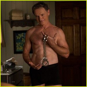 Gerald's Game, Bruce Greenwood, Henry Thomas, Carla Gugino, Bryce Harper, Castle Rock, Film Producer, 4k Hd, Full Movies