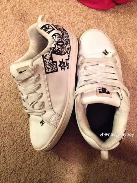 2000s Dc Shoes, Dc Shoes High Tops, Dc Sneakers Outfit, Dc Shoes Y2k, Chunky Dc Shoes, Vintage Dc Shoes, Dcs Shoes, Dc Shoes Aesthetic, Dc Shoes Outfit