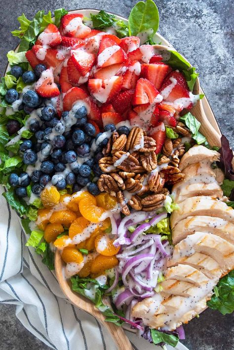 Panera Bread Copycat, Strawberry Poppyseed Salad, Panera Salad, Poppyseed Salad, Bruschetta Chicken Pasta, Seed Salad, Poppy Seed Dressing, Strawberries Blueberries, Panera Bread