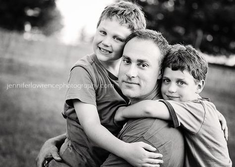 special day dad with us Dad Son Photography, Father Son Pictures, Father Son Photography, Father Son Photos, Son Photo Ideas, Sibling Photography, Family Picture Poses, Photography Poses Family, Family Photo Pose