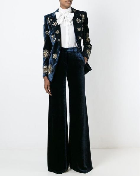 Velvet Pant Suit, Blue Velvet Pants, Velvet Pant, Chique Outfits, Velvet Suit, Wedding Cocktail, Dream Style, Pant Suit, Velvet Blazer