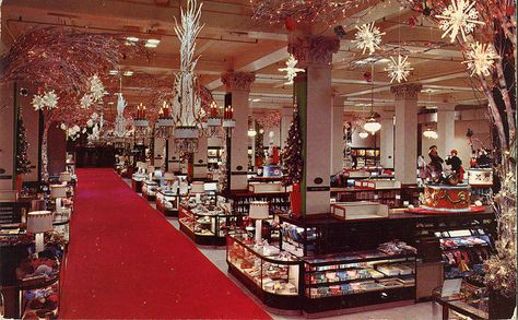 Woodward & Lothrop department store main aisle Christmas Washington, D.C. | Flickr - Photo Sharing! Vintage Mall, Vintage Christmas Photos, Animated Christmas, Christmas Store, Christmas Past, Christmas Memory, Interesting Photos, Vintage Holiday, Christmas Aesthetic