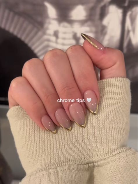 Gold Crome Nails French Almond, Gold Chrome French Tip Nails Almond, Chrome Tips Almond Nails, Chrome Gold French Tip Nails, Gold Tip Almond Nails, Gold Chrome Nails French, Gold French Tip Nails Almond, Gold Sparkle French Tip Nails, Gold Tip Nails French