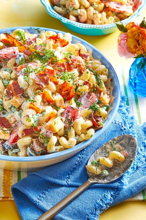 This Pioneer Woman Bacon Ranch Pasta Salad is Really One of the Easiest and Best Pasta Salads Ever! This homemade Bacon Ranch Pasta Salad is made with Bacon Ranch Pasta Salad Pioneer Woman, Teenager Salad Pioneer Woman, Top Rated Pasta Salad Recipes, Blt Pasta Salad Pioneer Woman, Ranch Pasta Salad Recipes Cold, Pioneer Woman Pasta Recipes, Best Pasta Salads, Pioneer Woman Pasta, Pioneer Woman Pasta Salad