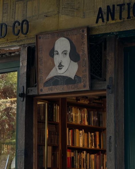 Shakespeare and Company #styleinspiration #paris #chic #elegance #elegant #pinterestaesthetic Shakespeare And Company Aesthetic, Shakespeare Party, Shakespeares Globe, Shakespeare And Co Bookstore Paris, Shakespeare And Company Bookstore, Shakespeare's Globe Theatre, Shakespeare And Company, Reading Journal, The Dreamers