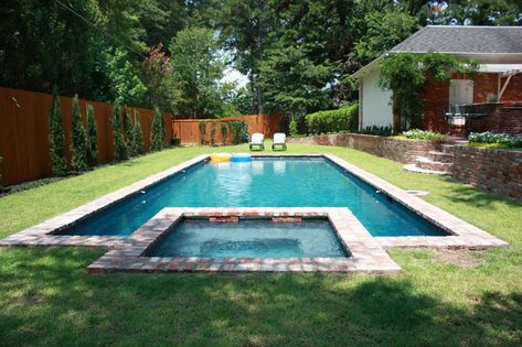 custom square hot tub off rectangular pool Swimming Pools Backyard Inground, Pool With Hot Tub, Rectangle Swimming Pools, Small Pools Backyard, Swimming Pool Fountains, Square Pool, Pools For Small Yards, Hot Tub Designs, Rectangle Pool