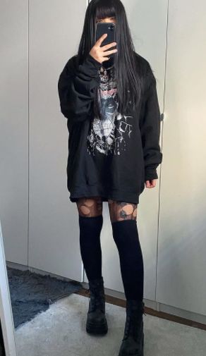 Alt Sweater Outfits, Comfy Alt Outfits Winter, Goth Lounge Outfit, Oversized Hoodie For Alternative Fashion In Fall, Oversized Alternative Hoodie For Fall, Gothic Hoodie For Alternative Fashion In Winter, Goth Hoodie Outfit, Chill Goth Outfits, Emo Winter Streetwear Tops