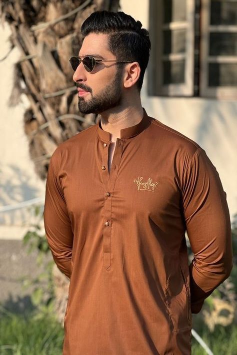 Kurta Pattern, Beard Images, Embroidery Kurta, Male Dress, Eastern Wear, Boys Kurta Design, Mens Hairstyles With Beard, Gents Kurta Design, Gents Kurta