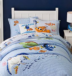 Disney and Pixar Finding Nemo Quilt Finding Nemo Bedroom Ideas, Finding Nemo Bedroom, Toy Story Bedding, Finding Nemo Theme, Pottery Barn Kids Truck Bedding, Nursery Seating, Toddler Blanket Nemo, Hunter Room, Disney Bedding