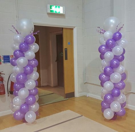 Purple And White Balloon Decorations, Purple Balloon Columns, Purple And White Balloons, Purple And White Balloon Arch, Purple And White Graduation Party, Purple And White Party Decorations, Purple Balloon Decoration, White Balloon Columns, Halloween Event Decor