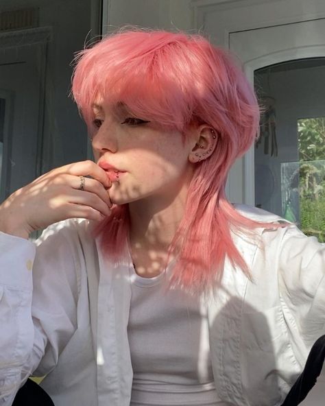 Sanzu Hairstyle, Long Jelly Fish Haircut, Long Pink Hair Men, Sanzu Haircut, Super Fluffy Hair, Pink Mullet, Haircut Drawing, Mullet Haircut, Hair Inspiration Short