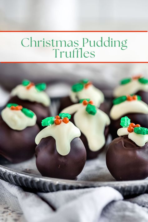 Christmas Cake Balls, Mini Christmas Puddings, Xmas Pudding, Christmas Sprinkles, Christmas Candy Recipes, Tree Cake, Christmas Tree Cake, Cake Truffles, Tree Cakes