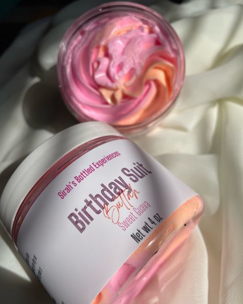 Meet your new skin bestie: Birthday Suit Buttah✨ Whipped & Fluffy in texture Moisturizing and Skin protecting Shea butter Vit E Antioxidant Jojoba Oil anti-inflammatory, antioxidant Good for you ingredients for better self care 💆🏾‍♀️ Let us know in the comments what you think 💭 #sirahsbottledexperiences #producthighlight #naturalskincaretips #skincareessentials #bodybutter #whippedbodybutter Better Self, Bestie Birthday, Birthday Suit, Skin Essentials, Whipped Body Butter, New Skin, Skin Care Essentials, Body Butter, Skin Protection