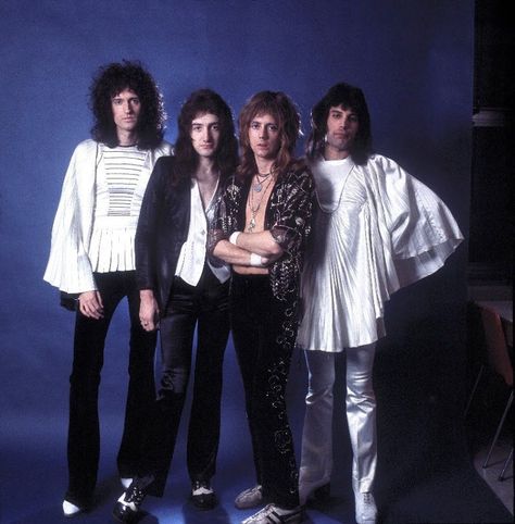 Princes Of The Universe, Queen Ii, Queens Wallpaper, Queen Poster, Queen Photos, Roger Taylor, Queen Pictures, Queen Freddie Mercury, John Deacon