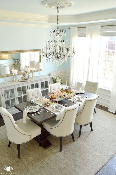 Kelley Nan: An Honorary Mother’s Day Table - Blue Dining Room and Crystal Chandelier House Dining Room, Dining Room Blue, Dinning Room Design, Reading Nooks, Dining Room Wall Decor, The Dining Room, Dining Room Inspiration, Farmhouse Dining Room, Cozy Reading