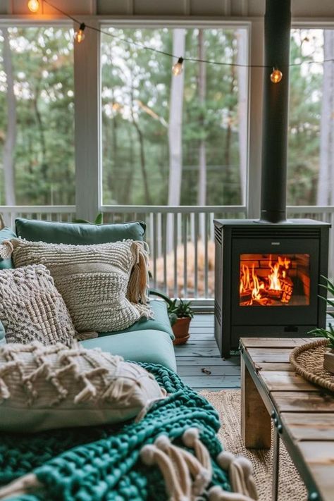 Cozy Screen Porch Fireplace Ideas for Your Home 4 Season Porch With Fireplace, Porch Fireplace Ideas, Screened Porch Fireplace, Back Porch With Fireplace, Cozy Screened In Porch, Sunroom With Fireplace, Sunroom Fireplace, Scandinavian Fireplace, Porch With Fireplace