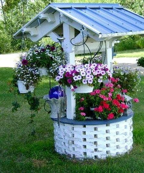 Wishing Well Garden, Garden Crafts Diy, Home Garden Design, Garden Deco, Garden Yard Ideas, Front Yard Garden, Diy Garden Projects, Rustic Garden Decor, Garden Structures