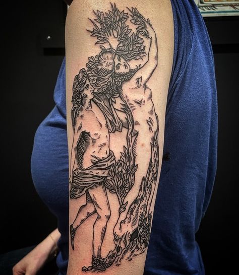 ⚡️Leta 🌖🖤🌔Gray⚡️ (@letagray) posted on Instagram: “A take of Bernini’s sculpture of Apollo and Daphne. She is transformed into a tree in order to escape his clutches… . . . . . #phillytattoo…” • Nov 11, 2021 at 4:09pm UTC Apollo And Hyacinth Tattoo, Bernini Tattoo, Apollo Tattoo, Apollo And Daphne, Tattooed Woman, Greek Mythology Tattoos, Old Portraits, Mythology Tattoos, Tree Tattoo