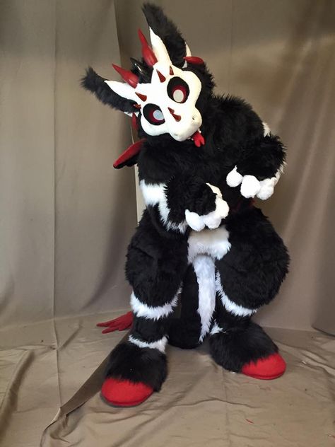 Phantom 309 the Dutch Angel Dragon made by Fur The Win Studios. Such a cutie!! Dutch Angel Dragon, Dragon Fursuit, Angel Dragon, Dino Mask, Dutch Angle, Cute Fursuits, Fursuit Ideas, Fur Suits, Cool Fursuits