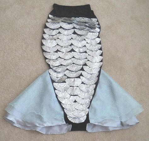 Mermaid Costume Kids, Sea Creature Costume, Fairy Costume For Girl, Homemade Mermaid Costumes, Blonde Halloween Costumes, Mermaid Costume Diy, Southwest Chicken Salad, Mermaid Costumes, Girl Group Costumes