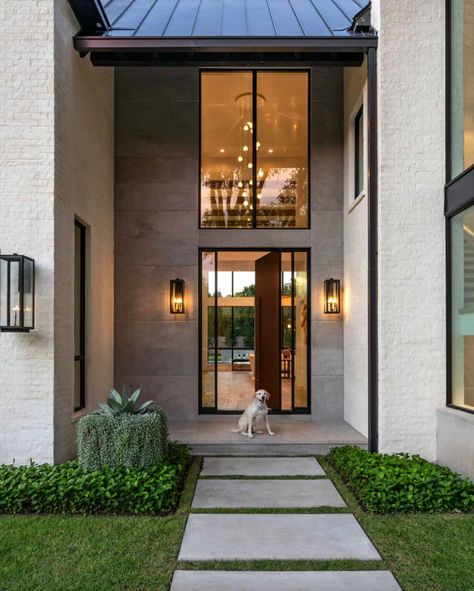 Step inside this absolutely beautiful home with major curb appeal in Texas Modern White Home Exterior, Modern Home Landscape Design, Modern Front Entrance, Modern Doors, Exterior Inspiration, House Redesign, House Facade, Suburban House, Contemporary Homes