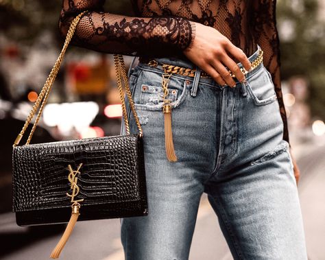 Ysl Kate Bag Outfit, Ysl Kate Tassel Bag, Ysl Kate Bag, Maquillage Kylie Jenner, Influencer Photography, Ysl Crossbody Bag, Ysl Kate, High Class Fashion, Ysl Handbags