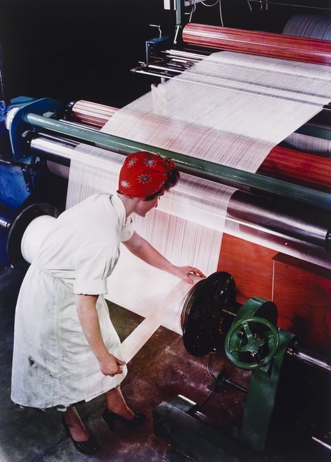 Maurice Broomfield, Factory Photography, Factory Worker, 18th Century Paintings, White Heat, Bauhaus Design, South Kensington, Victoria And Albert, Victoria And Albert Museum