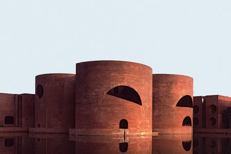 Louis I. Kahn completed the National Assembly Building in Dhaka, Bangladesh, in 1982. Luis Kahn, Groovy Interiors, Robie House, Architecture Cool, Houses Architecture, Louis Kahn, National Assembly, Brick Architecture, Study Architecture