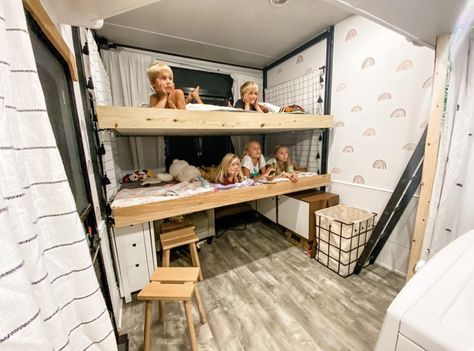 Camper Bunk Bed Ideas, Rv Bunk Beds Ideas, Decorating Rv, Camper Bunk Beds, Rv Bunk Beds, Room With Bunk Beds, Fifth Wheel Living, Rv Interiors, Family Of 7