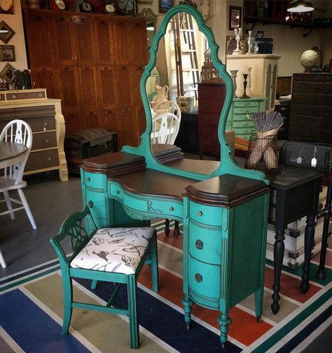 There's something intriguing about antique vanities... #jensfurniturerehab #chalkpaintstockist #anniesloanstockist #chalkpaint #morethanpaint #anniesloanhome #florence #darkwax #vintage #antique #vanity #paintedfurniture #refinishedfurniture #paintedfurniture #pinterest #stgeorgeutah Annie Sloan Painted Furniture, Cream Bedrooms, Vanity Makeover, Painted Bedroom Furniture, Painted Furniture Colors, Antique Vanity, Chalk Paint Furniture, Refurbished Furniture, Diy Vintage