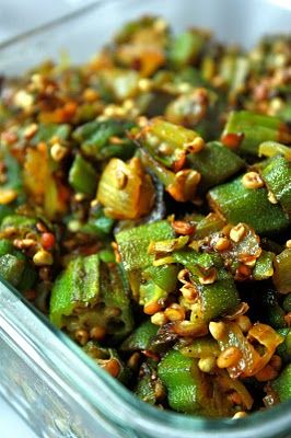 Sreelus Tasty Travels: Bhindi Masala Bhindi Masala, Indian Veg Recipes, Okra Recipes, Veg Dishes, Gujarati Recipes, Desi Food, India Food, Vegetarian Cooking, Green Vegetables