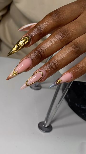 Chrome Stiletto Nails, Classy Acrylic, Lovely Nails, Blush Nails, Classy Acrylic Nails, Oval Nails, Stiletto Nails, Nails Design, Nails Art