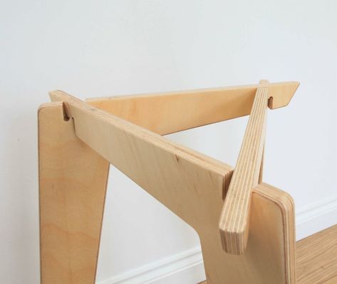 Foldable Stool Diy, Diy Folding Stools Wooden, Plywood Stool Design, 3d Print Furniture Joints, Folding Wooden Stool, Folding Sawhorse, Plywood Coffee Table, Plywood Projects, Japanese Joinery