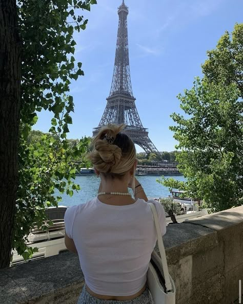 Paris Dream, France Aesthetic, Paris Vibes, Europe Aesthetic, 사진 촬영 포즈, Parisian Life, Paris Pictures, Paris Aesthetic, Off Campus