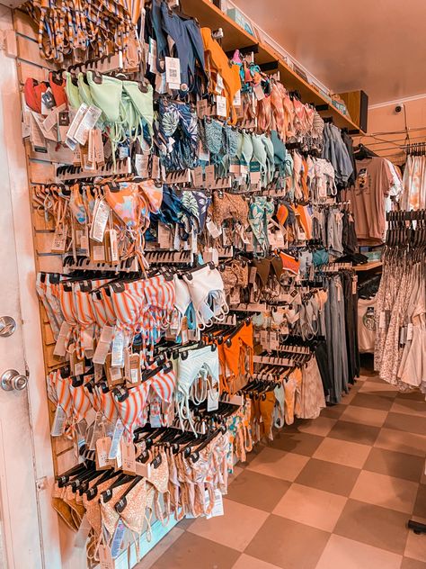 Beach Shop Aesthetic, Surf Shop Aesthetic, Florida Clothes, Coastal Boutique, Surf Shops, Boutique Aesthetic, Florida Aesthetic, Summer Store, Fenwick Island