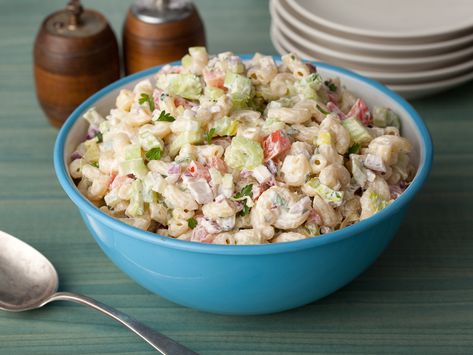 American Macaroni Salad recipe from Food Network Kitchen via Food Network Summer Macaroni Salad, Salad Coleslaw, Healthy Pasta Salad, Macaroni Salad Recipe, Pasta Carbonara, Healthy Summer Recipes, Salad Pasta, Recipes Salads, Macaroni Salad