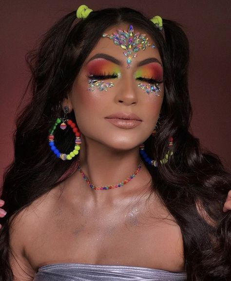 Coachella Makeup, Make Carnaval, Theme Carnaval, Rave Hair, Rave Style, Carnival Makeup, Pride Makeup, Festival Diy, Dark Makeup