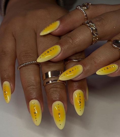 Summer nails Picasso Nails, Mystic Nails, Nail Ink, Retro Nails, Sassy Nails, Glamorous Nails, Almond Acrylic Nails, Glam Nails, Yellow Nails