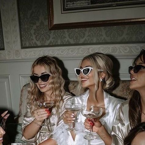 The Bridal Beauty Co. on Instagram: "10 pics that give us hen do vibesssss ✨

Have you got your hen do this year? Tag your bride tribe below 👇🏻

#2024bride #bridetribe #hendo #weddinginspo #bridesmaids #bridesmaids #bridalinspiration #tgif #friyay" Hen Do Glasses, Hen Do Classy, London Hen Do, Hens Do, Hen Party Aesthetic, Classy Hen Do, Classy Hen Party, Hen Weekend, Party Photoshoot