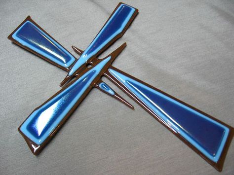 Glass Cross, Glass Fusion Ideas, Fused Glass Artwork, Glass Fusing Projects, Fused Glass Ornaments, Glass Art Projects, Stained Glass Jewelry, Glass Fusion, Glass Work