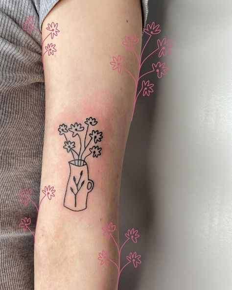 Handpoke Tattoos (@isobel.bronwyn) posted on Instagram: “The sweetest lil jug of flowers from today 💐 done at @topboytattoo My London books are now closed and full for Jan and Feb and I won’t be…” • Jan 4, 2022 at 5:10pm UTC I Win, Paw Print Tattoo, London, Tattoos, Flowers, Books, On Instagram, Beauty, Quick Saves