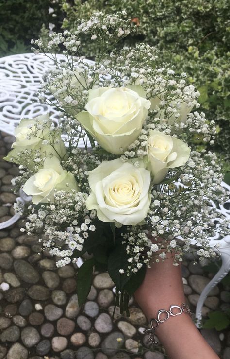 white roses and baby's breath, celebration mix Daisy Bouquet, Baby Breath, Baby S Breath, Rose Vase, Baby's Breath, Pretty Flowers, White Roses, Relatable Quotes, Floral Wreath