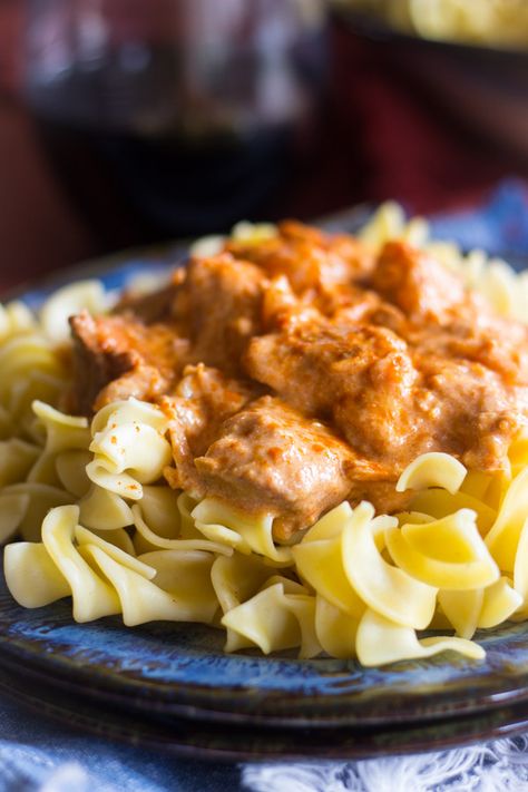 Chicken Paprikash Slow Cooker, Chicken Paprikash Recipe, Paprikash Recipe, Recipe Slow Cooker, Chicken Paprikash, Easy Dinner Recipes Crockpot, Paprika Chicken, Slow Cooker Recipe, Crockpot Dishes