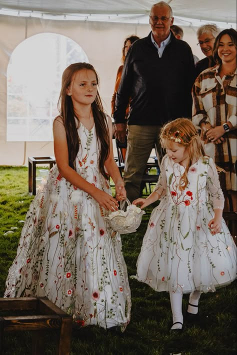 Sweetest little girls and dresses Floral Flower Girls, Flower Girl Aesthetic Wedding, Fairy Flower Girl Wedding, Southern Flower Girl, Mini Bride Dress Kids Flower, White Veils, Bright Wedding, Future Wedding Plans, Spring Wedding