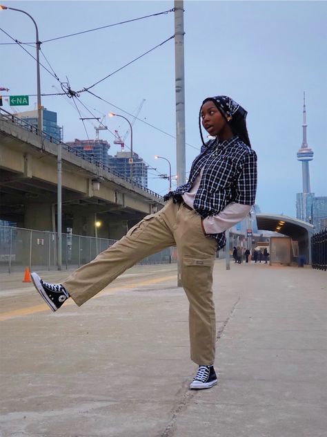 Queer Aesthetic Outfit, Queer Winter Outfits, Black Queer Fashion, Gay Outfits Women, Casual Tomboy Outfits, Enby Style, Tomboy Streetwear, Dyke Fashion, Enby Outfits