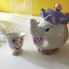 Beauty And The Beast Teapot, Cartoon Mug, Disney Mug, Mrs Potts, Teapots And Cups, Disney Beauty And The Beast, Chocolate Pots, Cup Set, Porcelain Dolls