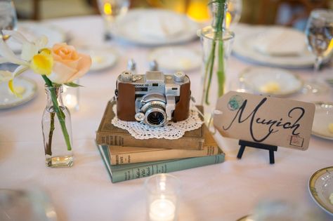 Antique camera and book wedding centerpiece Flower Table Centerpieces, Camera Wedding, Vintage Party Decorations, Vintage Centerpieces, Flower Table, Event Themes, Vintage Party, Table Flowers, Vintage Camera